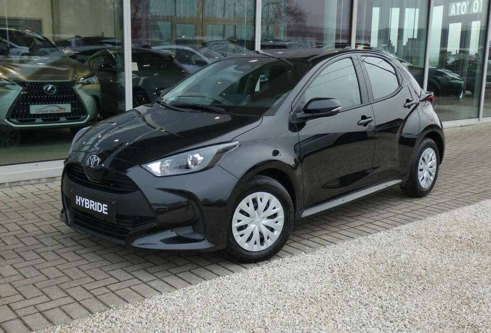 Toyota Hybrid Dynamic +Apple carplay +Android auto 2810KM