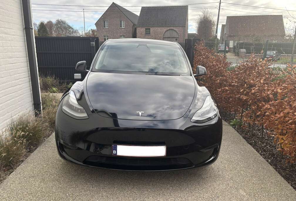 Tesla Model Y 72.5 kWh Dual Motor Performance