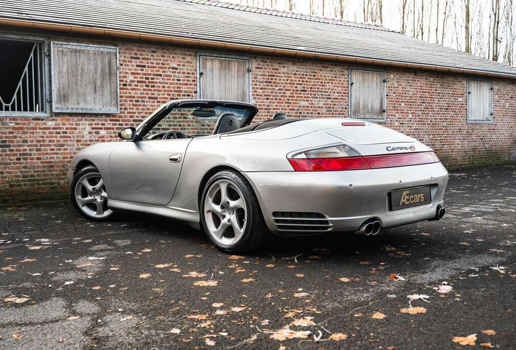 Porsche 911 CARRERA 4S / CABRIOLET / MANUAL / BOSE / TOP