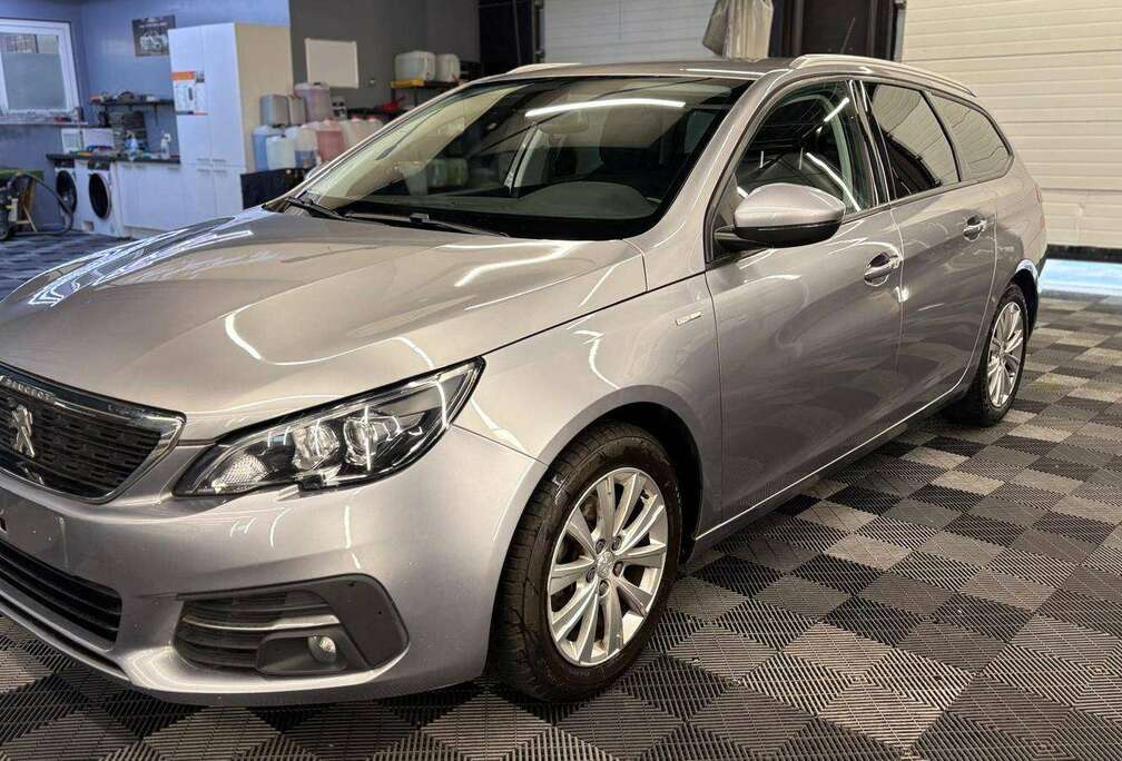 Peugeot SW 1.2 PureTech bj. 2018 Euro 6