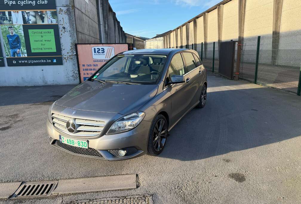 Mercedes-Benz B 180 (BlueEFFICIENCY)