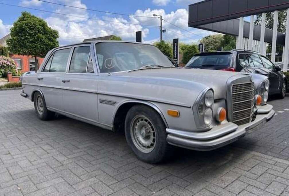 Mercedes-Benz Sel  6.3i W109