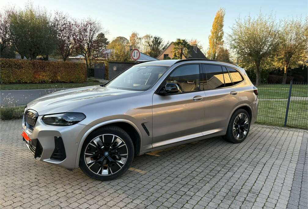 BMW iX3 80 kWh