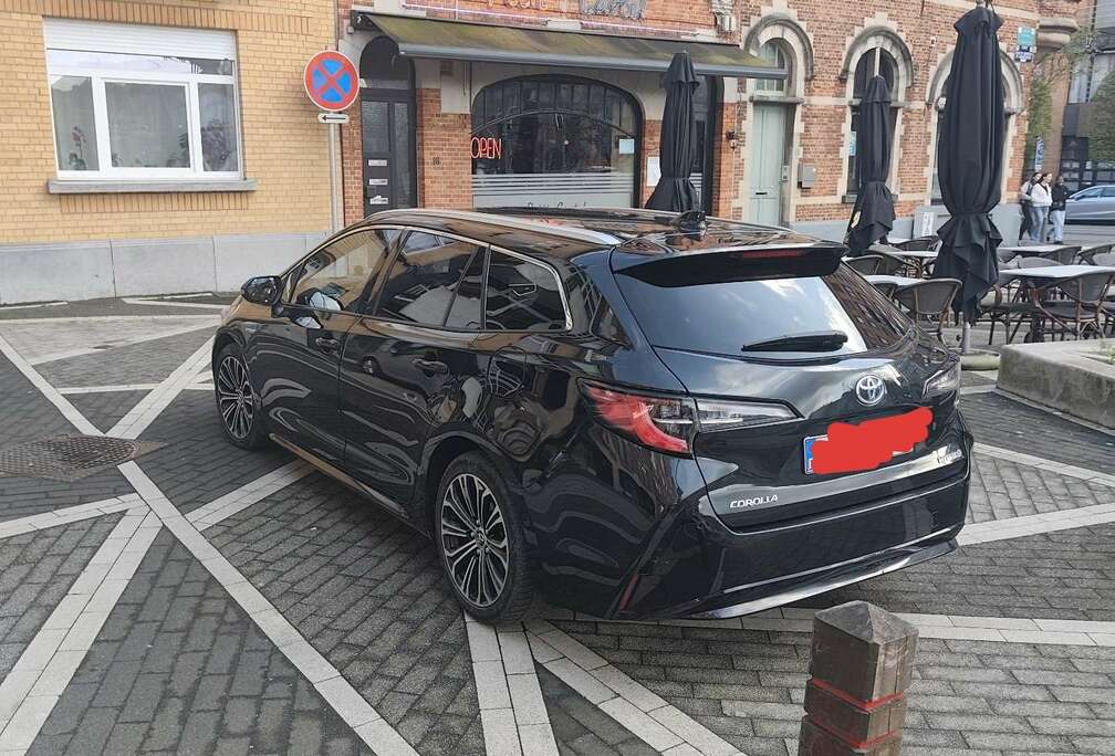 Toyota Touring Sports Pro Hybride 180h Design