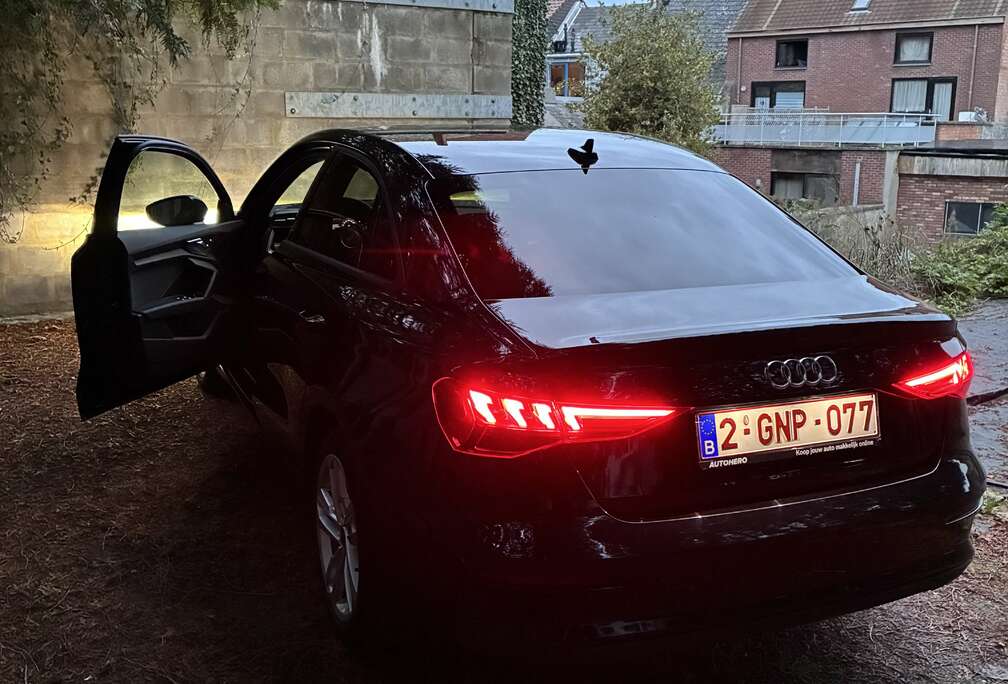 Audi 30 TFSI S tronic Limousine