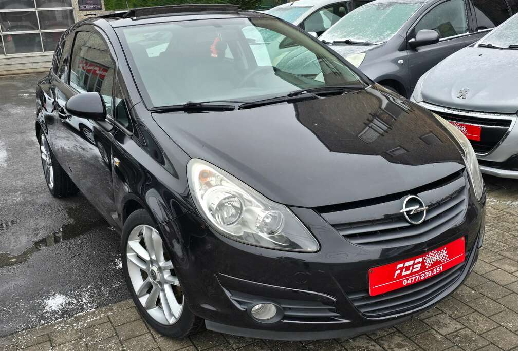 Opel Corsa 1.4i Black Edition TOIT PANO/CARPLAY/CARPASS