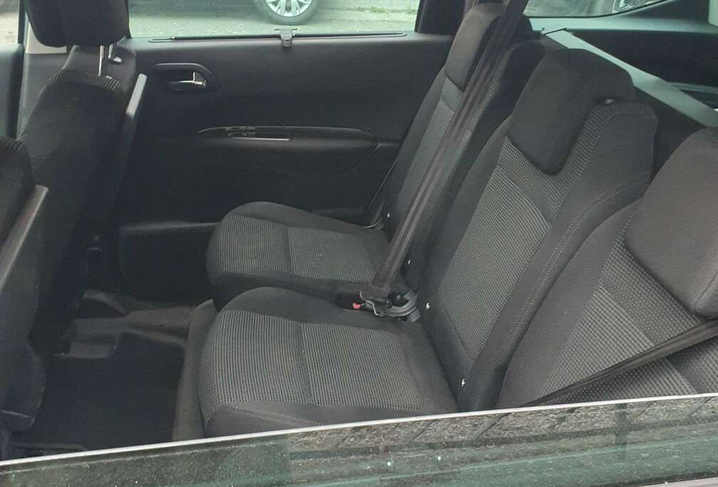 Peugeot 1.6 HDi Confort Pack FAP