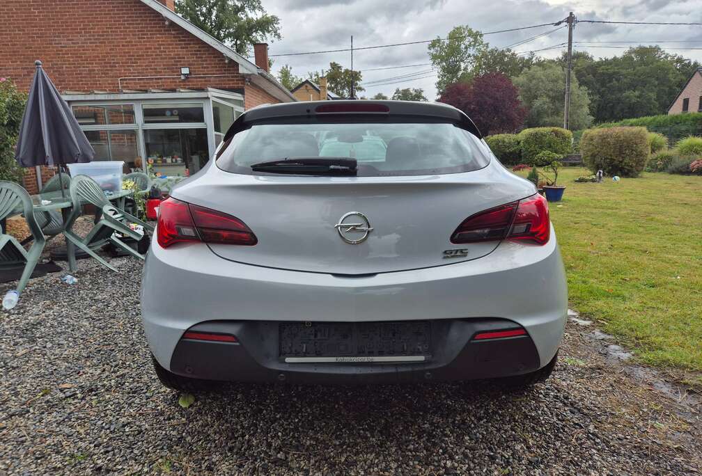Opel Gtc 1.7 ctdi