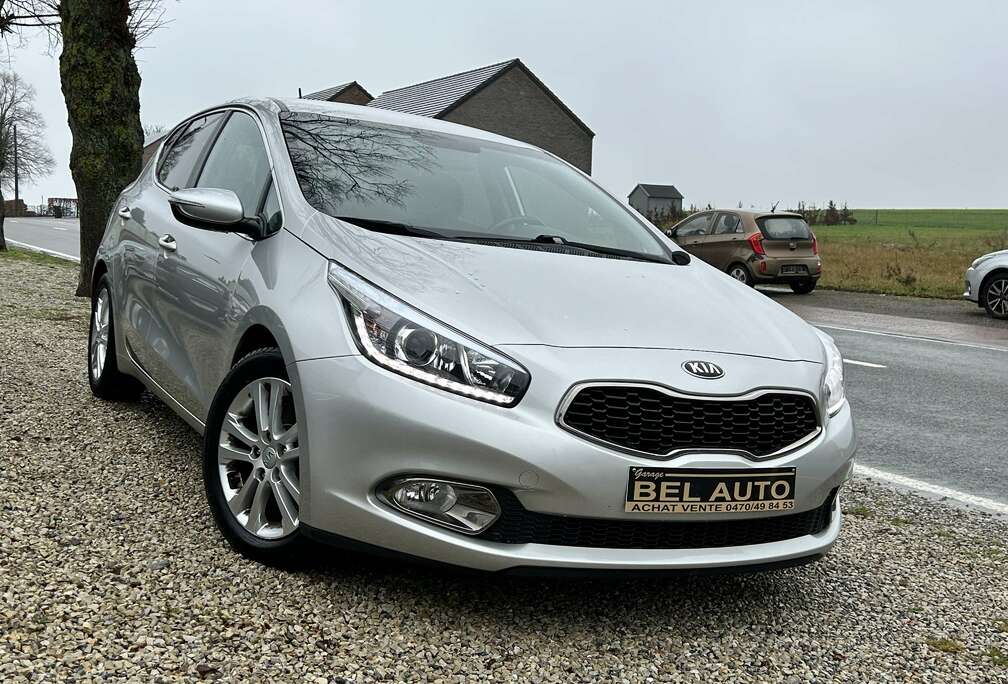Kia Cee\'d 1.4i ISG-Gps-Camera-Clim-Curise-Led Garantie
