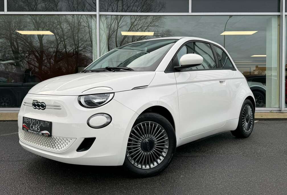 Fiat 42Kwh / Icon / CARPLAY / NAVI / CRUISCONTROL /