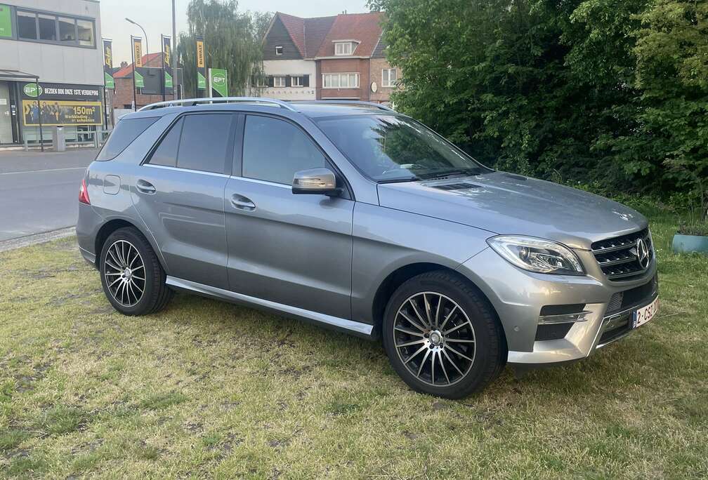 Mercedes-Benz BlueTEC 4MATIC 7G-TRONIC