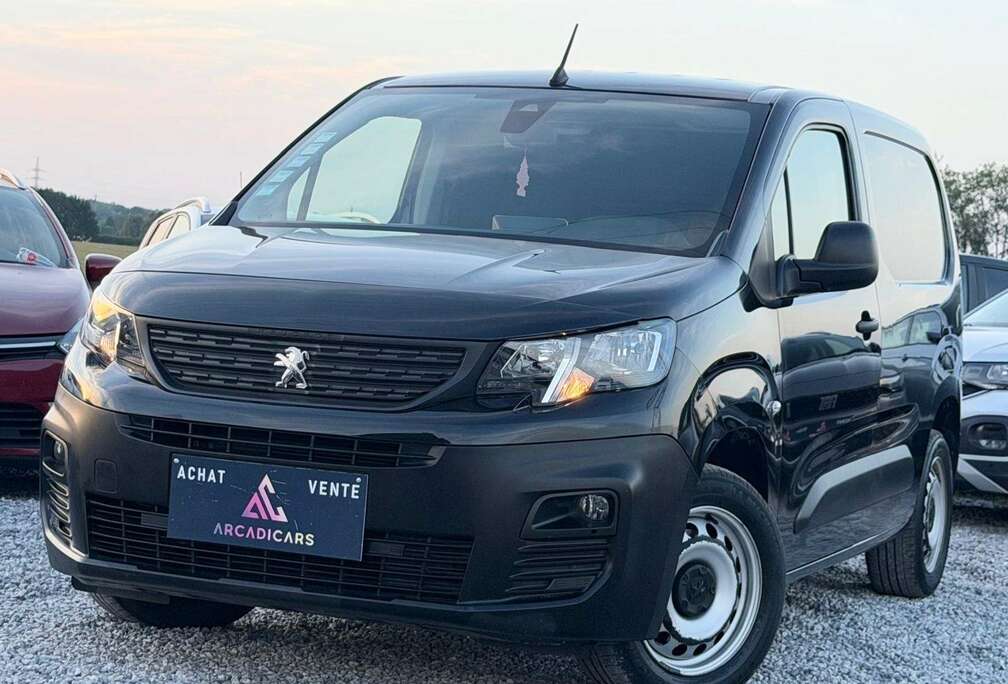 Peugeot BOITE AUTO - CAR PLAY - CAPTEURS - ESSENCE - GARANTIE