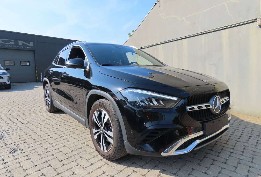 Mercedes-Benz GLA 180 Business Line
