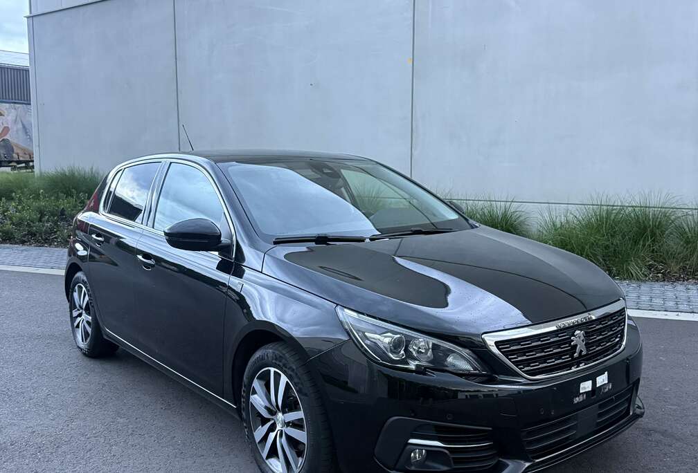 Peugeot PureTech 130 GPF EAT8 Stop & Start Tech Edition