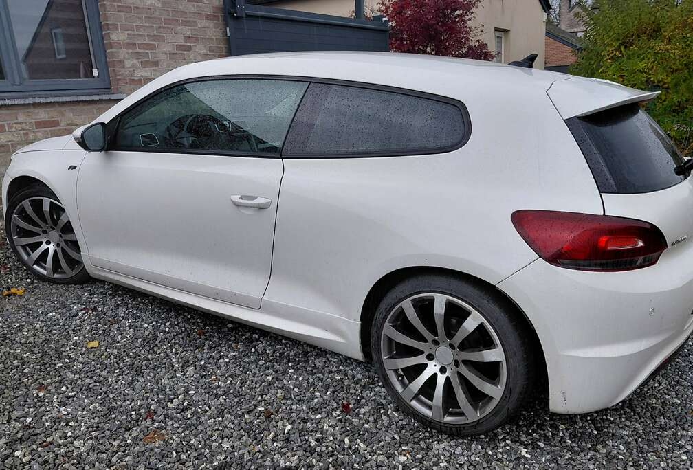 Volkswagen Scirocco 2.0 CR TDi DPF