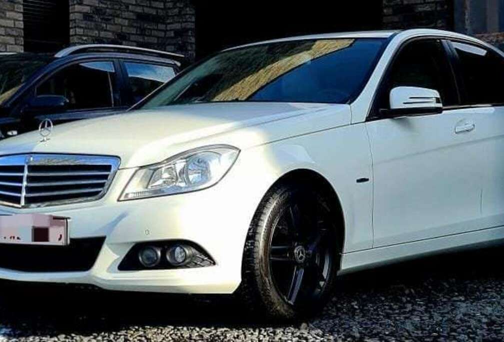 Mercedes-Benz C 200 CDI DPF (BlueEFFICIENCY) 7G-TRONICElegance