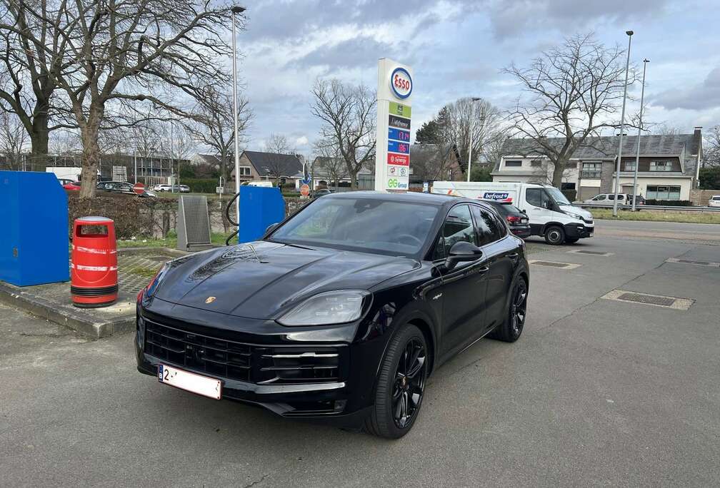 Porsche Hybrid Coupe model 2024