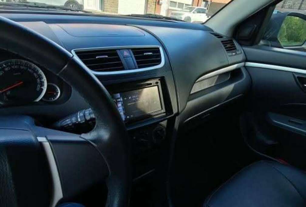 Suzuki Swift 1.2i GL Exterior Ici Paris XL