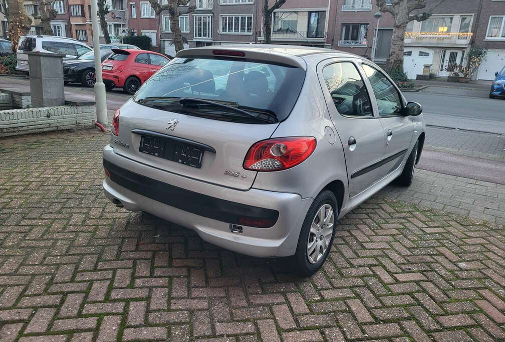 Peugeot 206+ gekeurd (0465706499)