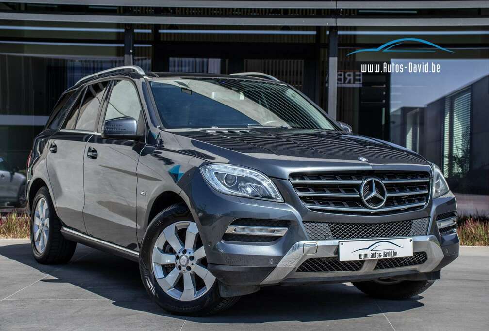 Mercedes-Benz BlueTec 4Matic EUR6 / TREKHAAK 3,5T / LEDER / CAMERA / SPOORASSISTENT / PANO DAK / LUCHTVERING / HARMAN/KARDON