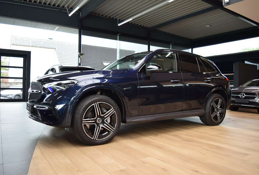 Mercedes-Benz GLC 300 e PHEV AMG Line / Nightpakket / 20\