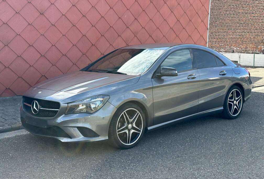 Mercedes-Benz CLA 200 Essence GPS Cuir Jantes AMG 1e main Euro 6