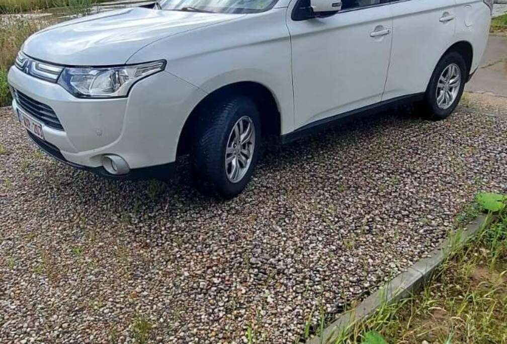 Mitsubishi 2.2 DI-D 2WD Plus