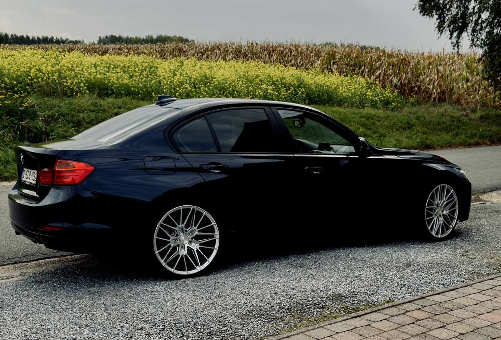 BMW 320i GT