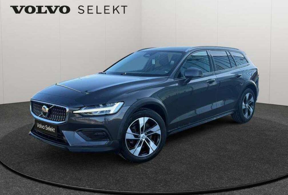 Volvo B4 Plus Dark / Diesel