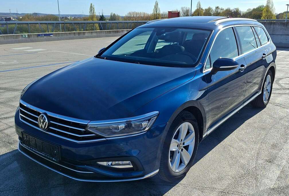 Volkswagen Passat Variant 2.0 TDI Elegance Navi*Pano*IQ*SHZ*ACC *