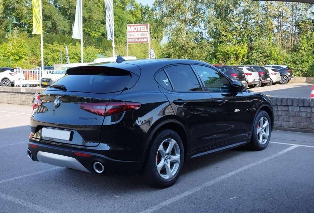 Alfa Romeo 2.2 t Business rwd 160ch auto my19