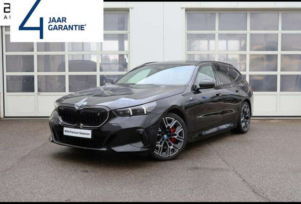 BMW i5 40e Touring