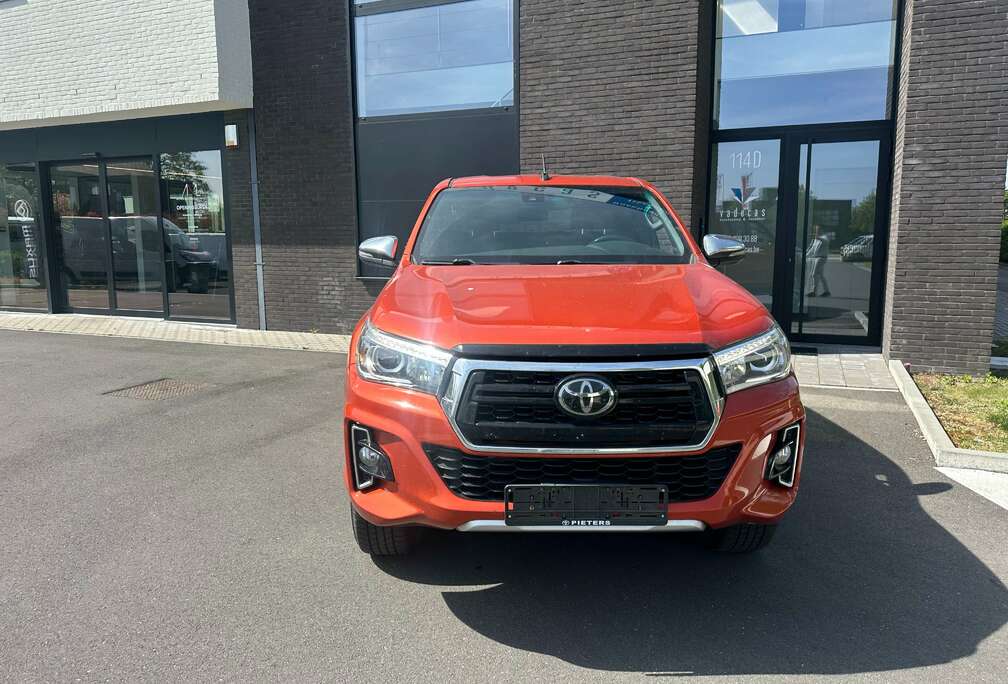 Toyota 2.4 D-4D 4WD Lounge (EU6.2)