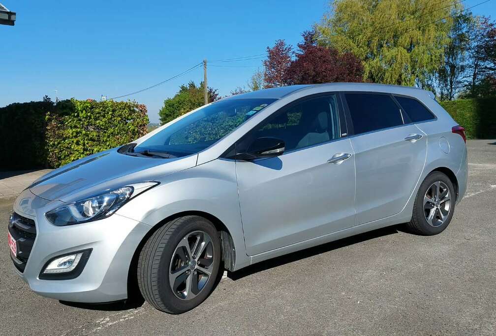 Hyundai i30 SW 1.6 CRDi Blackline