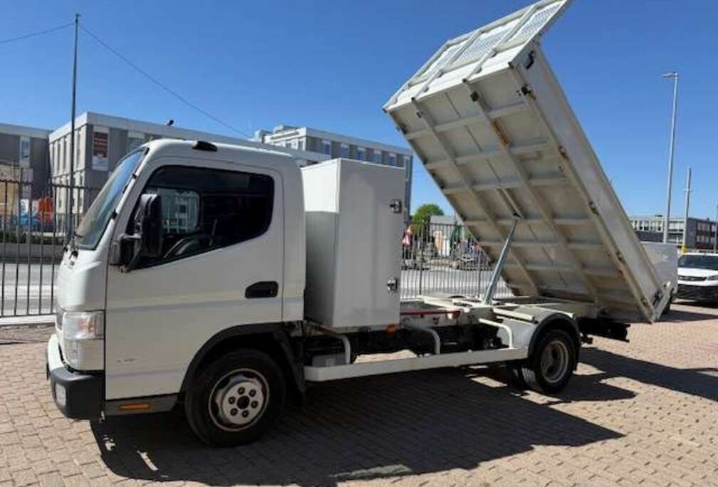 Mitsubishi Fuso, pick up 29000 km ben élévateur, airco, caméra, euro 6