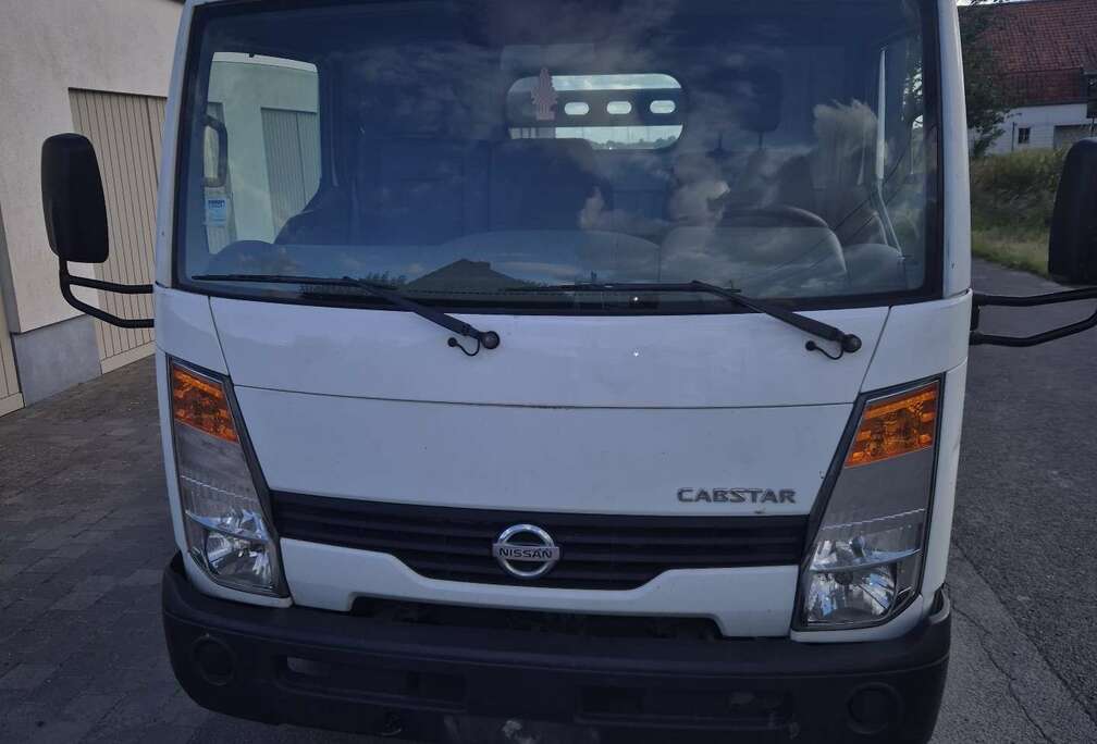 Nissan 35HD.13 CHANTIER INTRO+ABS Empt 3 B6