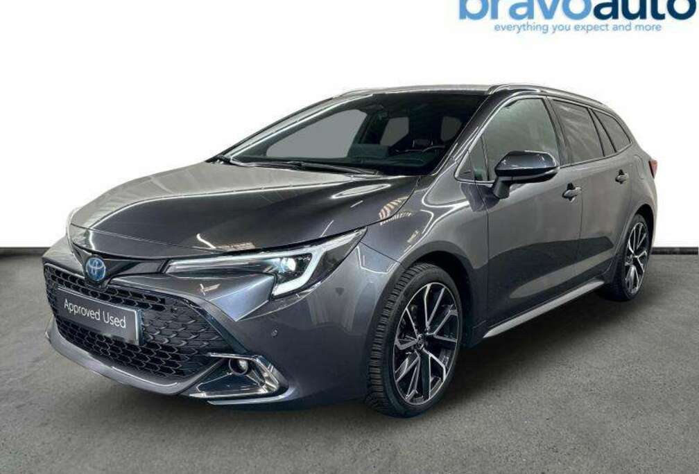 Toyota 140hp HEV TS Premium | head up | carplay | all sea