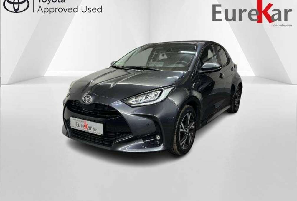 Toyota Iconic + Hi-Tech Pack