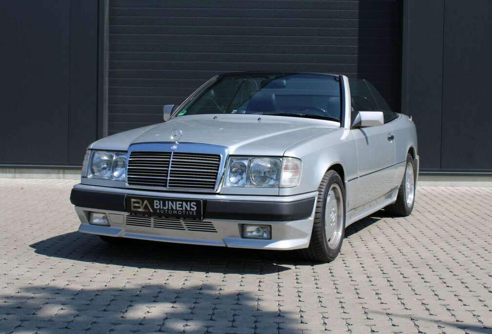 Mercedes-Benz 300 CE-24