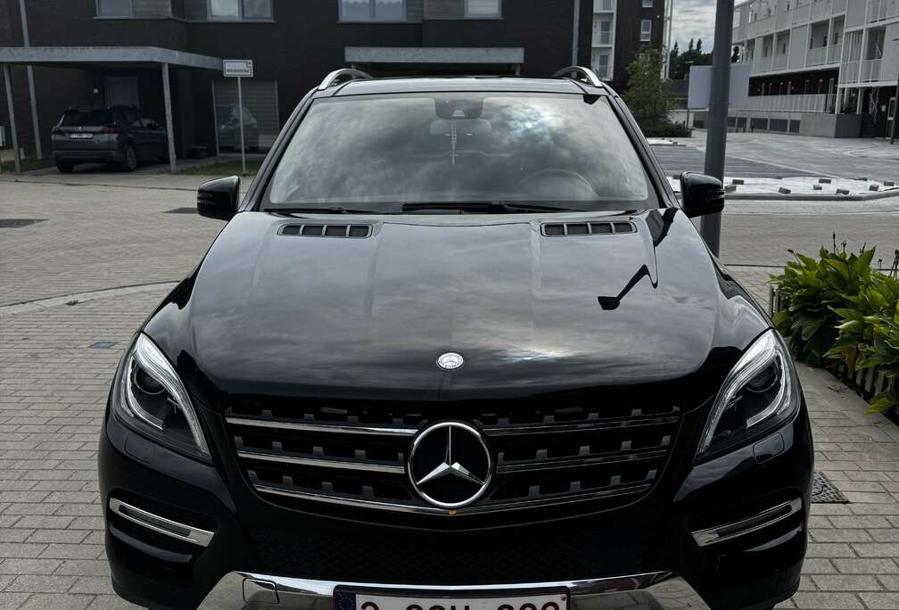 Mercedes-Benz BlueTEC 4MATIC 7G-TRONIC