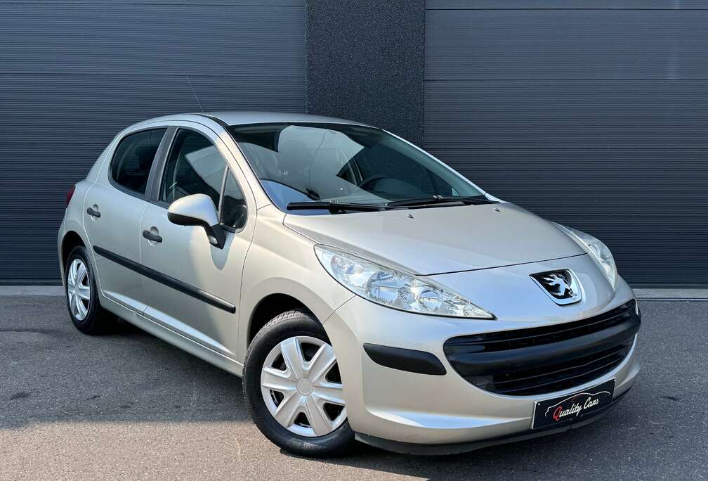 Peugeot 1.4i benzine  50.000 KM   1 ste eigenaar