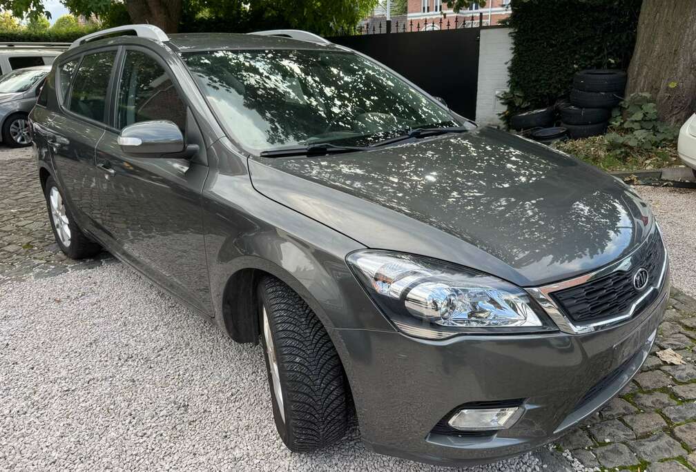 Kia 1.6i benzine - AUTOMAAT - 82DKM - GARANTIE