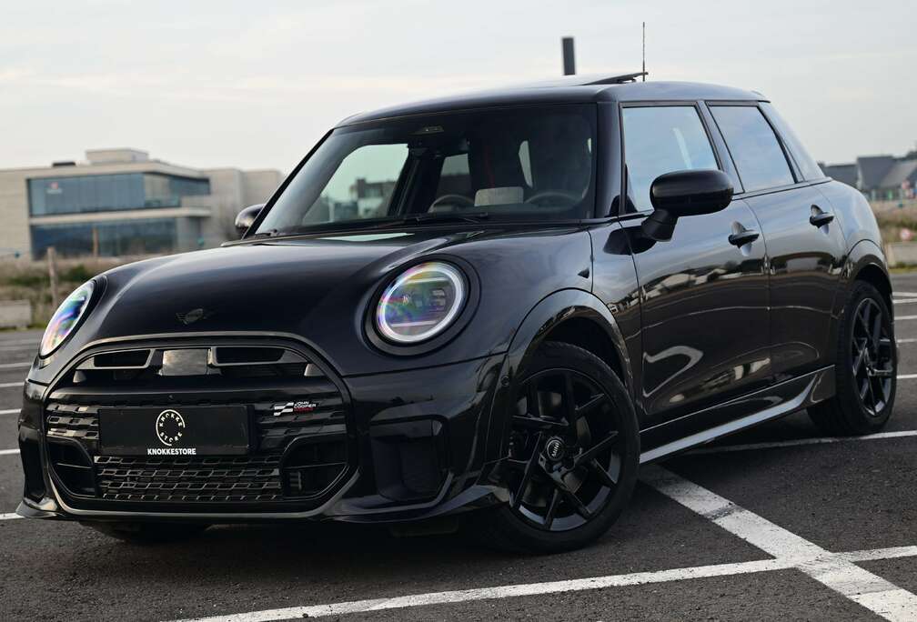 MINI 5 DOORS / AUT / JCW TRIM / SUNROOF / ELEK SEATS