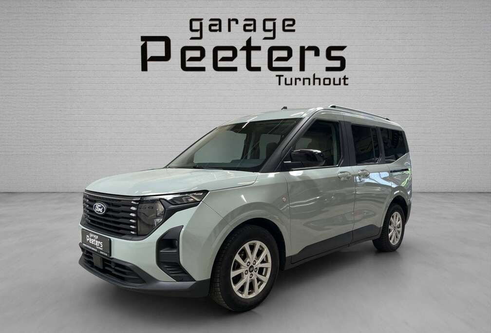 Ford Tourneo Courier 1.0 EcoBoost Titanium