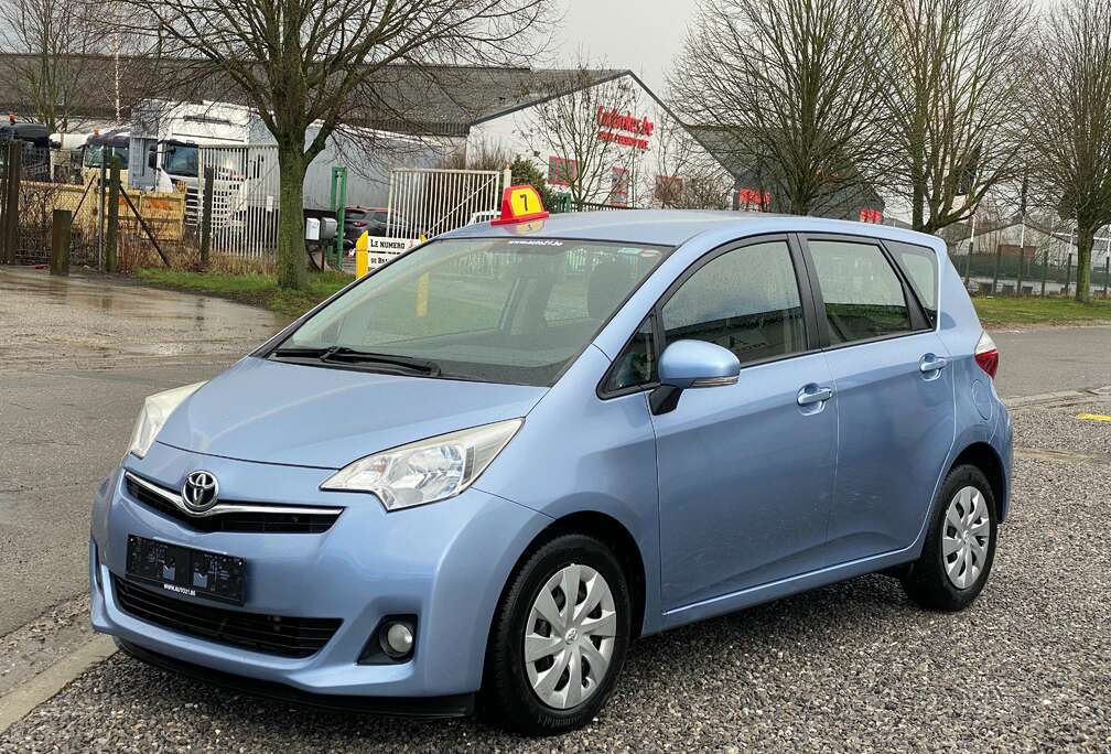 Toyota 1.4 D-4D Comfort automatique