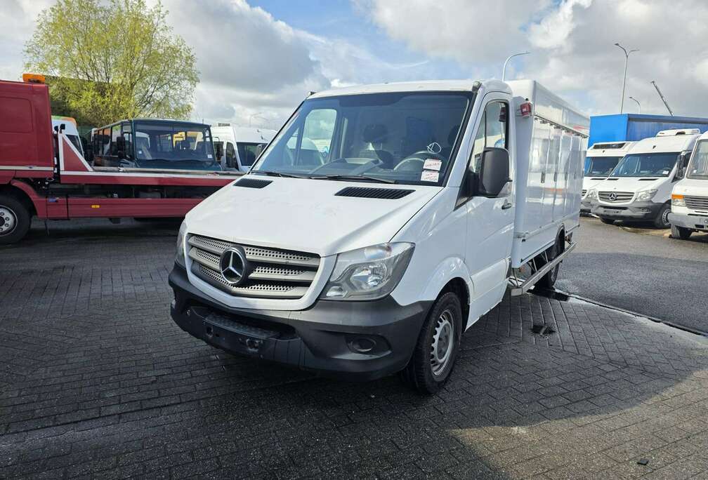 Mercedes-Benz 313 (Stock ID 51520)