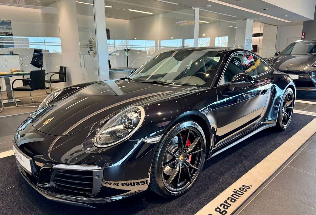 Porsche 911 Carrera 4S 3.0 Turbo Coupé PDK