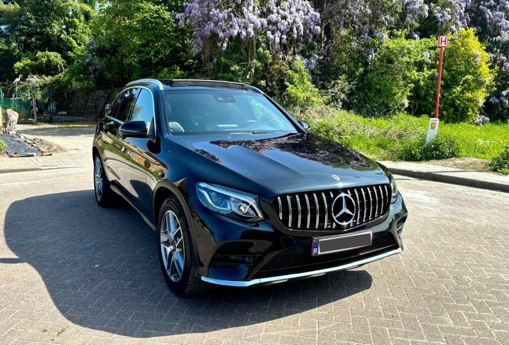 Mercedes-Benz GLC 220D 4 MATIC AMG