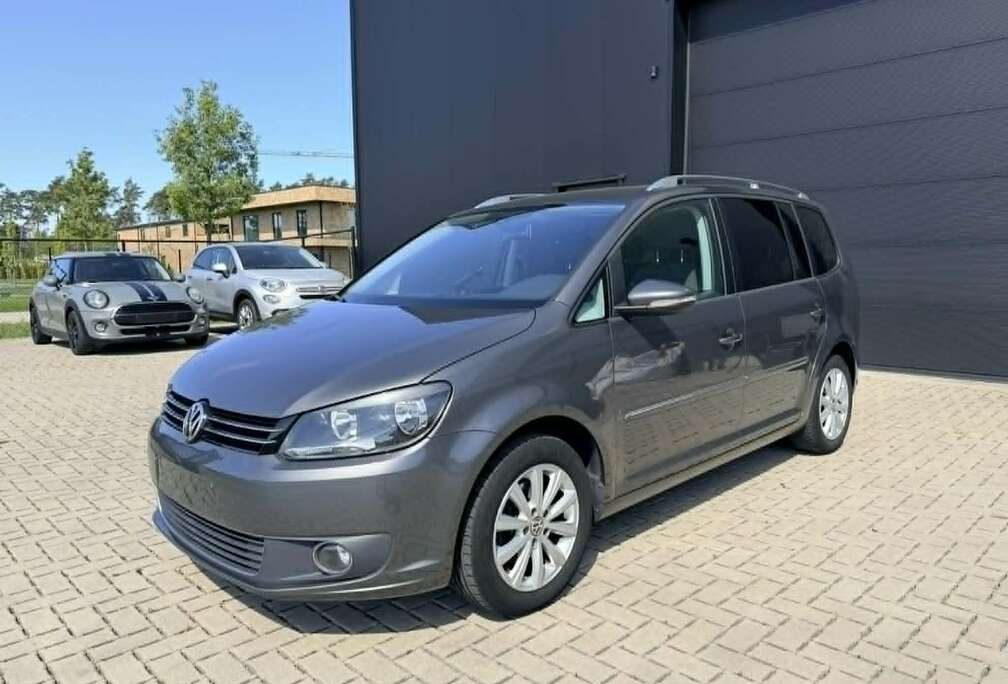 Volkswagen 1.6 TDi  - DSG - Alcantara - Camera - Gekeurd
