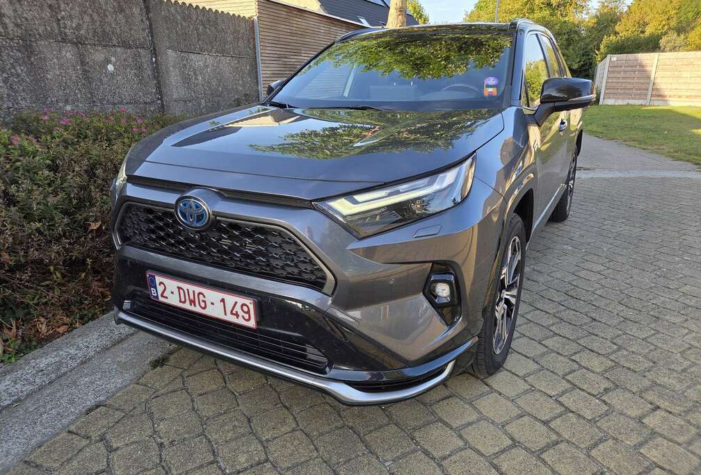 Toyota Plug-in-Hybrid style plus